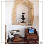Melissothea Stone Mesana