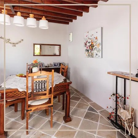 Melissothea Stone 4*